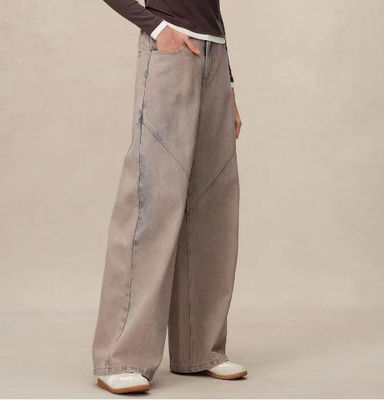 Pantaloni in denim, con cintura alta e gambe rette