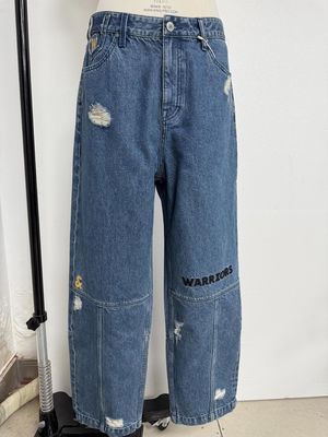 Bottom originale in denim ricamato ad alta precisione per un design unico