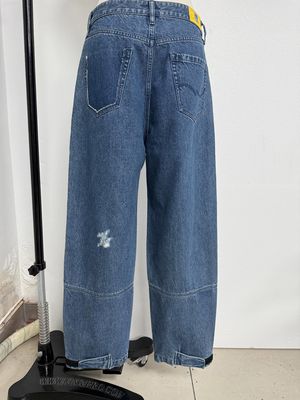 Bottom originale in denim ricamato ad alta precisione per un design unico