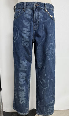 Jeans a gambe rette per uomini Con un design di tasca pratica e elegante
