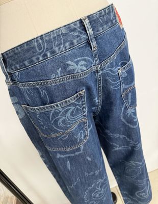 Jeans a gambe rette per uomini Con un design di tasca pratica e elegante