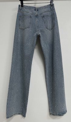 Ornamenti in strass di tendenza Jeans a taglio retto per attirare l'attenzione Sguardo alla moda