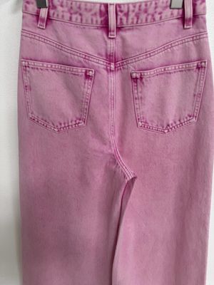 Extra Long Wide Leg Design Pink Denim Jeans per un effetto di allungamento delle gambe