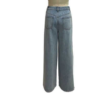 Jeans denim a vita alta migliorano la vita per una silhouette lusinghiera