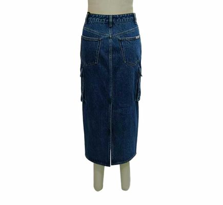 Giubbotta in denim scuro di design a vita alta per una silhouette lusinghiera