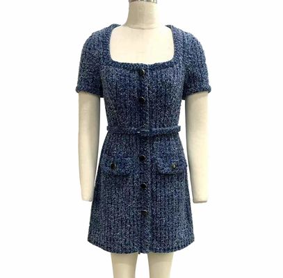 Abito da jeans a maglia per un look chic e vintage
