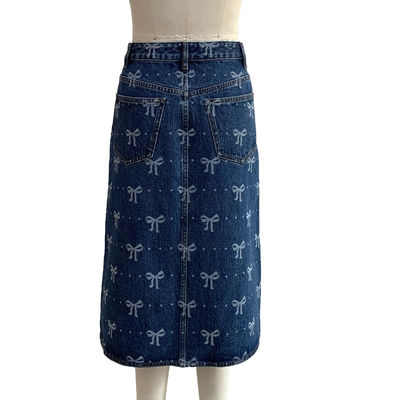 All Over Bow Print Long Denim Skirt per un design giocoso e femminile