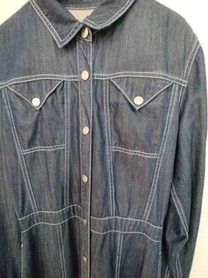 Ottima resistenza al colore, ridimensionamento minimo, abito in denim per un'usura duratura