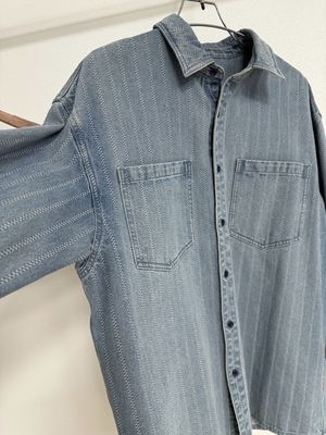 Maglietta vintage in jeans con stili jacquard